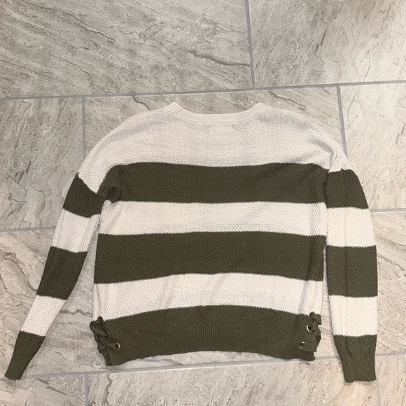 Pink Republic Sweater - Picture 2 of 2